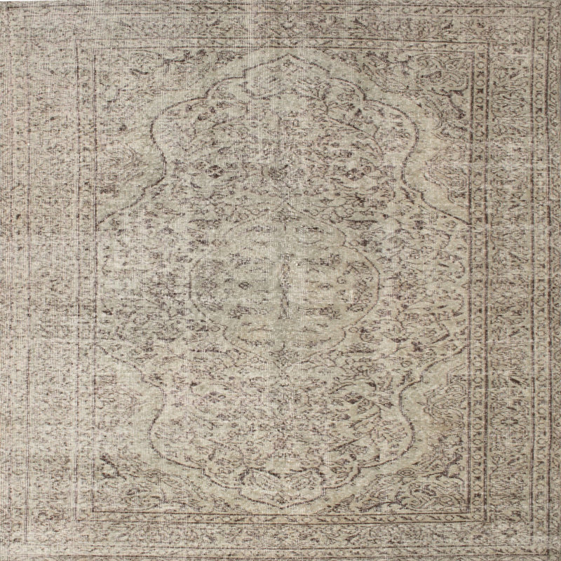 Tapis contemporain gris, Carré 7 pi