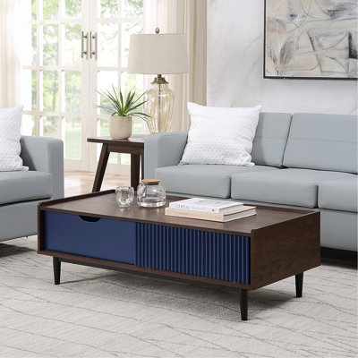Table basse en bleu marine