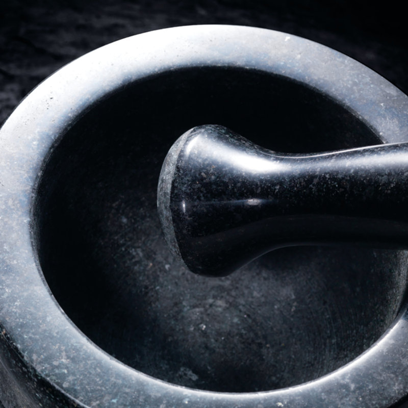 Black Granite 5.5-Inch Mortar and Pestle Set