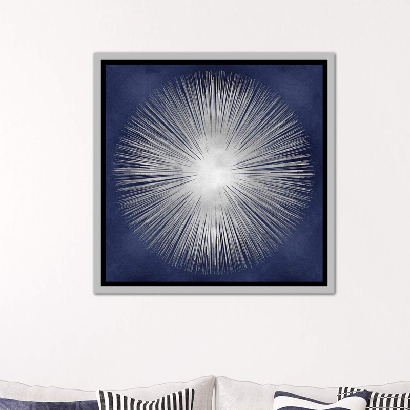 «Silver Sunburst On Blue I» par Abby Young - impression d'art graphique, H 18 po x l 18 po x 1,5 po, Toile avec cadre argenté