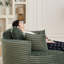 Fauteuil rembourré simple-1800319657