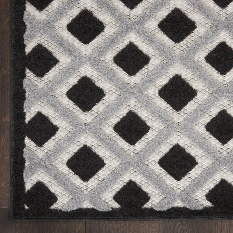 Tapis intérieur / extérieur noir / gris Aeliana, Rectangle 7 pi 10 po x 10 pi 6 po