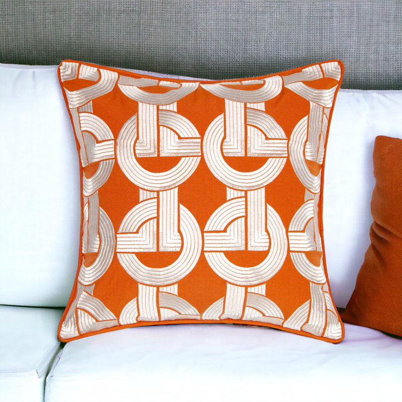  Housse de coussin brodée
