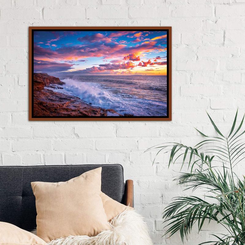 «Stormy Sea» - reproduction, H 26 po x l 40 po x 1,5 po, Toile avec cadre en bois classique