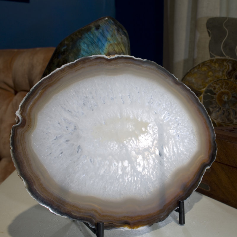 Picturesque Polished Thin Agate Plate