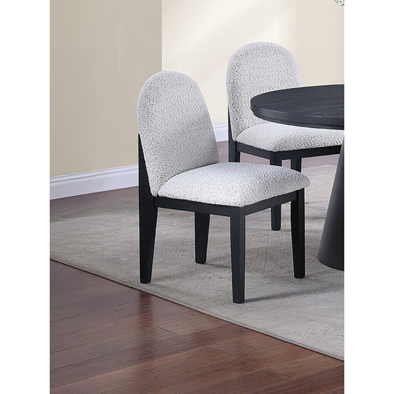 Chaise d'appoint ergonomique en tissu blanc