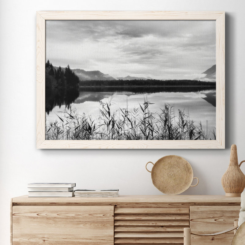 Autre endroit - Reproduction de photo sur papier encadrée, H 31 po x l 44 po x P 1 po, Blanc