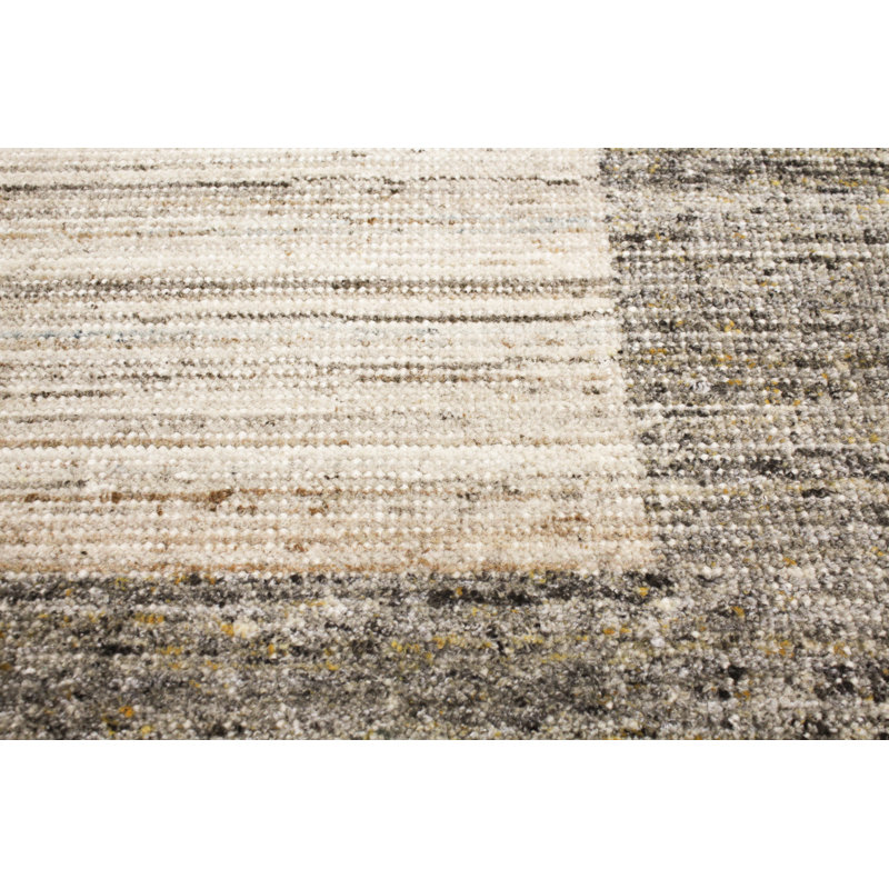 Handmade Ivory Wool & Synthetic 5' x 7' Easy Care Area Rug