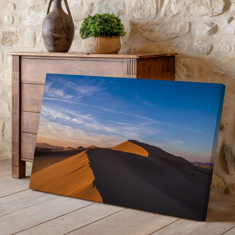 Reproduction d'art sur toile, "Un magnifique paysage désertique à l'aube avec des dunes de sable ondulées", H 20 po x l 30 po