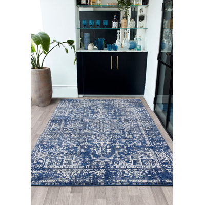 Aamina Tufted Antique Navy/Cream Rug