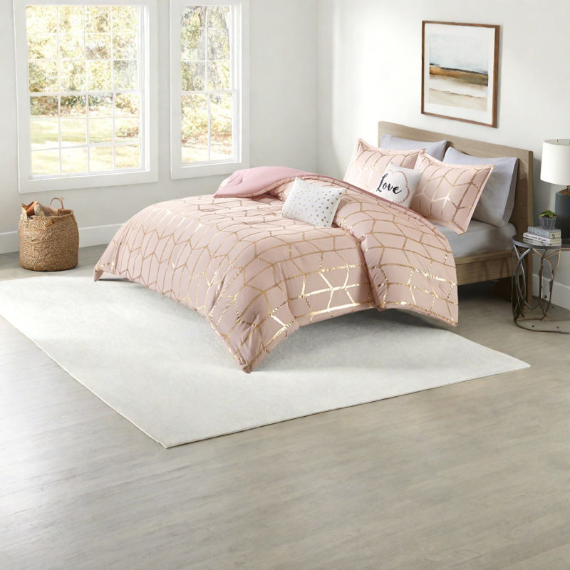 Comfortable Polyester Bedding Sets, Blush Modern Design For Bedroom