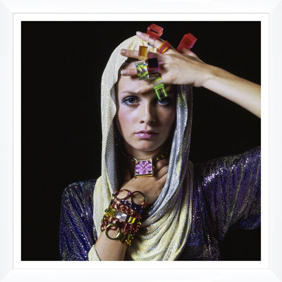 «Vogue Magazine», «Twiggy With Lucite Rings», «Bert Stern, 15 novem