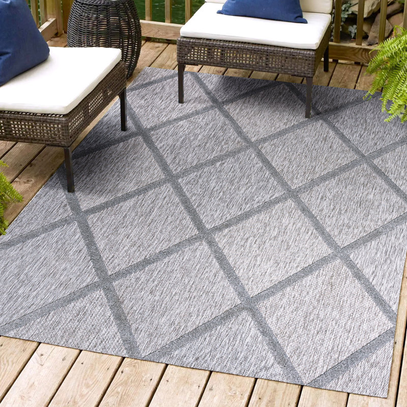 Briano Diamond Trellis Light Gray Indoor/Outdoor Rug, Rectangle 5'3" x 7'7"