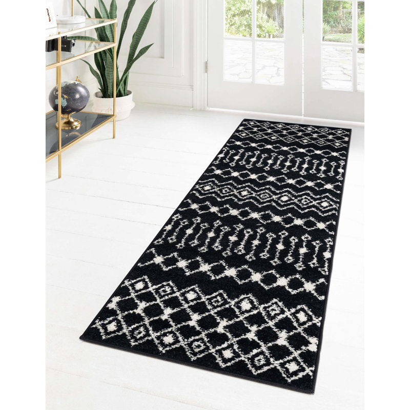 Geometric Indoor Rug, Runner 2'7" x 12'