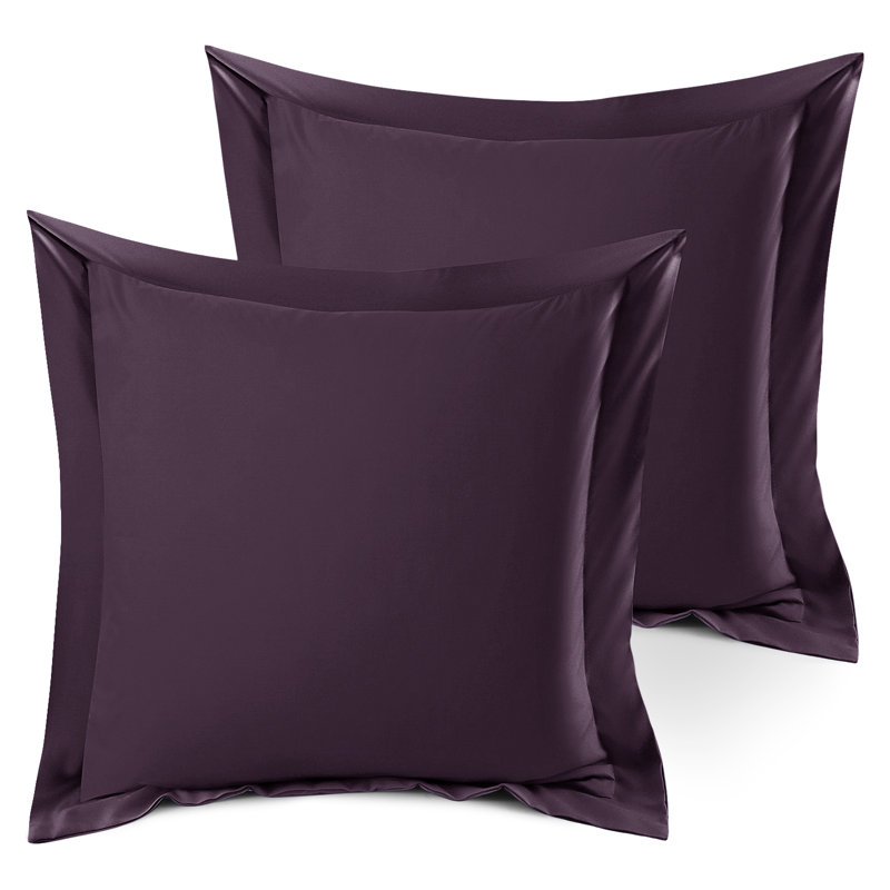 Taie décorative 100% polyester , 18 po x 18 po, Aubergine