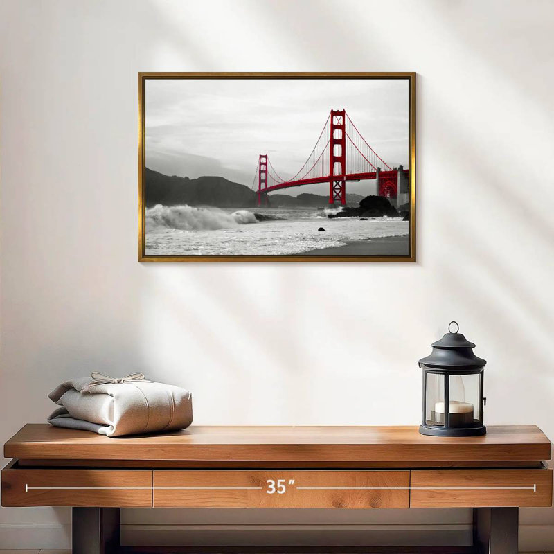 Golden Gate Bridge Beach, 19 po x 13 po, Cadre flottant doré