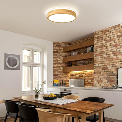Plafonnier DEL moderne à intensité variable en bois, 2700K-6000K, 5CCT, forme ronde, à installer près du plafond.