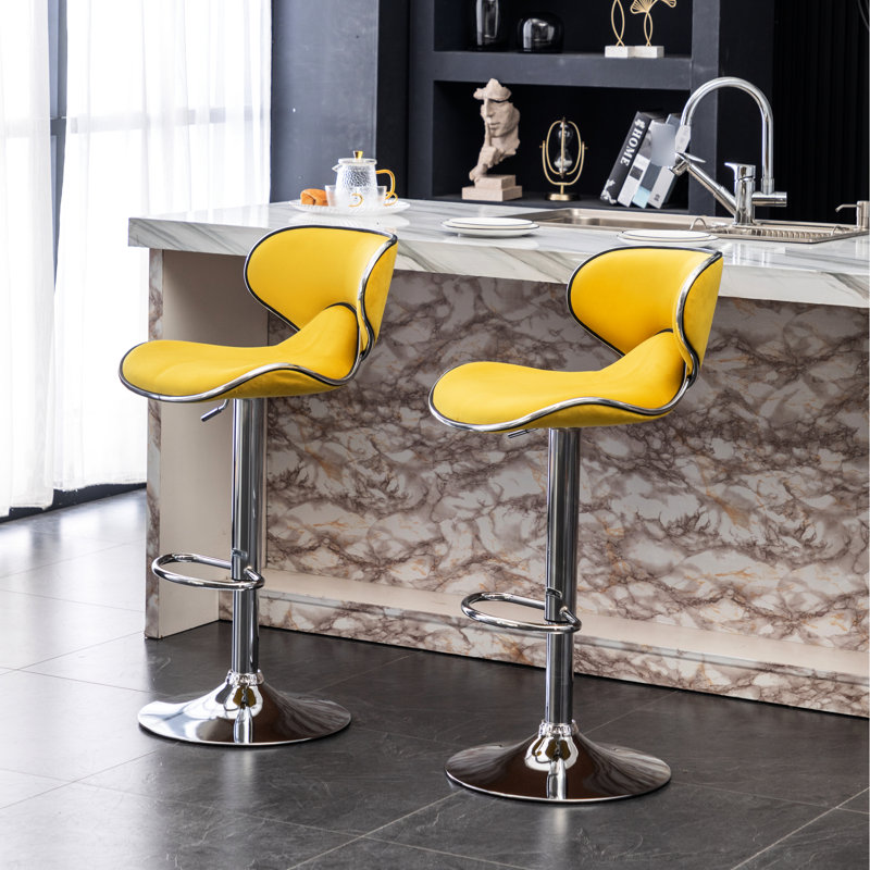 2 sièges pivotants réglables revêtus de velours de couleur jaune - Base en métal avec fonction et repose-pieds Hauteur de l'assise relevable en mousse de qualité et revêtement moelleux 2 tabourets de bar avec coussins rotatifs à 360 °