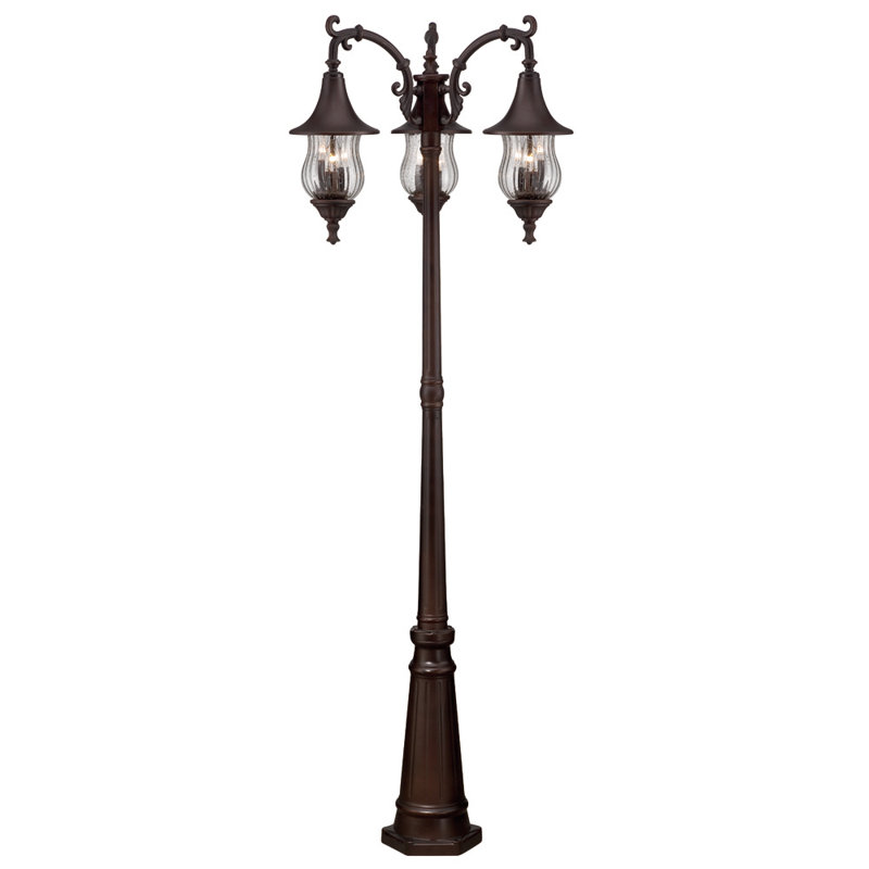 Lampe de poteau 81 po 3 lumières Berriman