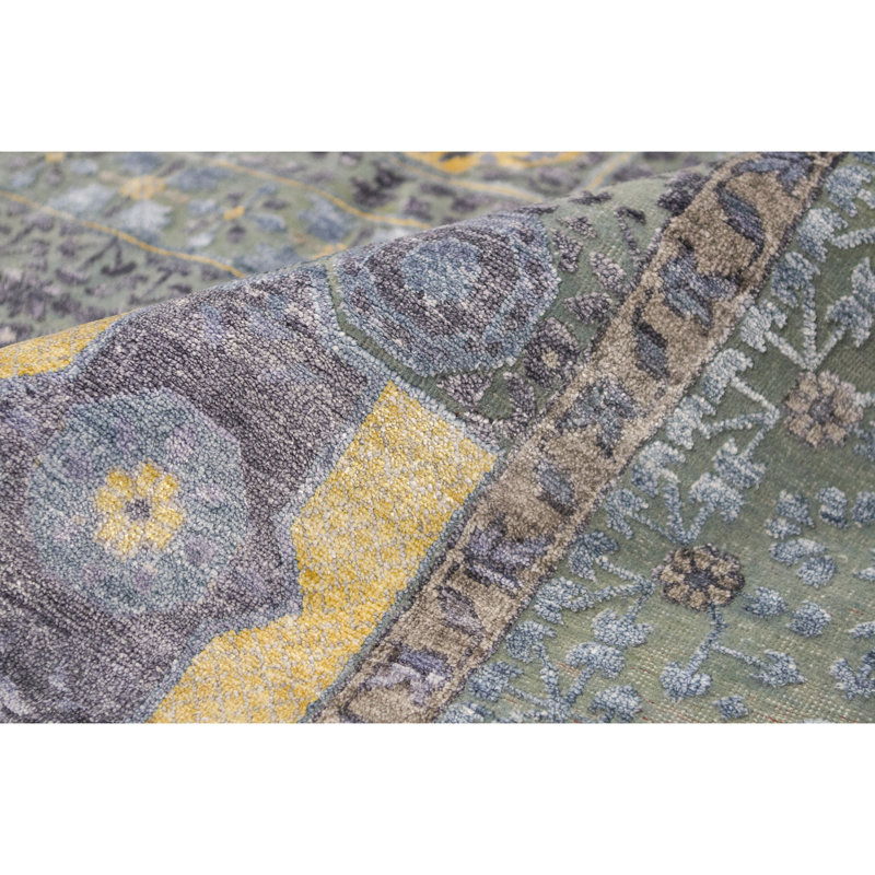 Windsom Oriental Area Rug in Green, Rectangle 9'11" x 14'3"