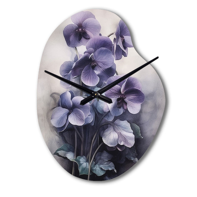 Mauve, gris, violettes, rêve II - horloge traditionnelle en métal de forme unique, impression d'horloge asymétrique en métal