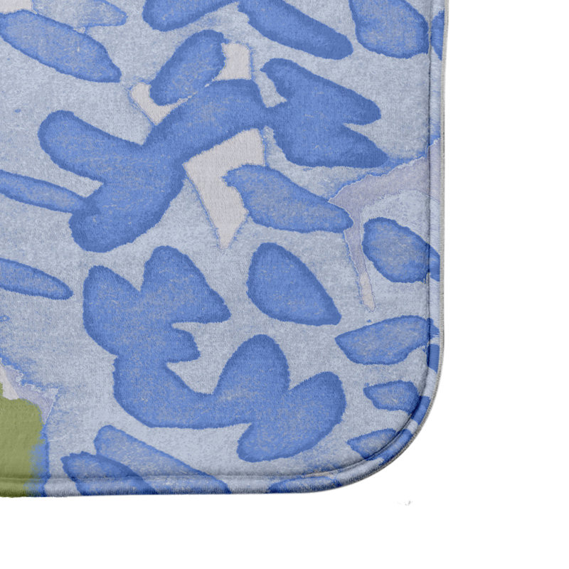 Tapis pour salle de bain à cloche de fleurs Lubbock, l 24 po x L 36 po, Bleu pâle