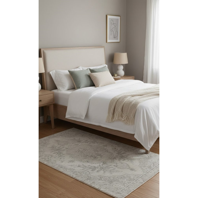 Tapis beige / crème Andromachi One-of-a-Kind