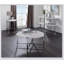 Table de bout contemporaine contemporaine en chêne blanc avec structure en métal chromé pour les salons modernes et les petits espaces