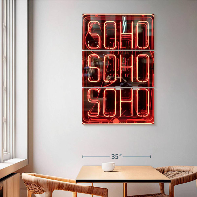 Enseigne néon rouge Tergel Soho, H 65 po x l 42 po
