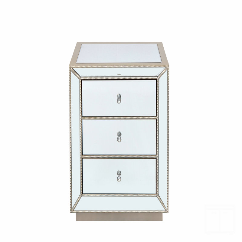 Armoire à trois tiroirs