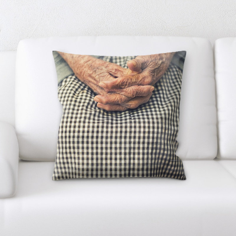 Coussin décoratif mains