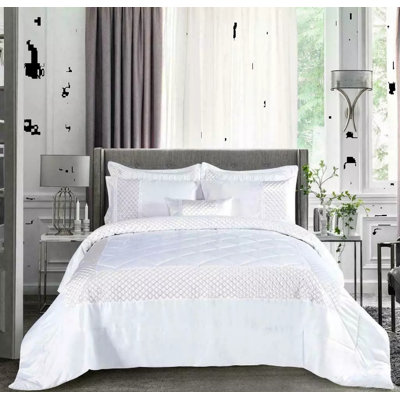 Polyester Geometric Shapes Bedspread with Pillow Shams