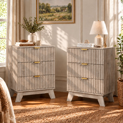 Ensemble de 2 pièces avec table de chevet cannelée à 3 tiroirs avec ports de charge USB, ensemble de table de chevet moderne de style Mid-Century pour la chambre à coucher, tables de bout avec rangement en chêne naturel