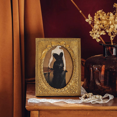 Yuriko Photo Frame