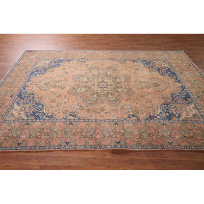 Distressed Floral Wool Traditional Area Rug 6x10