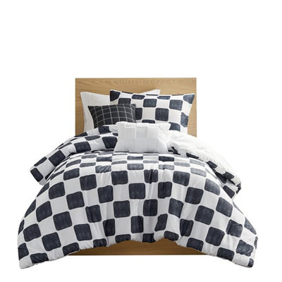 Twin/Twin Xl Checkered Comforter Of Microfiber, Filling, - Labeled, Machine Washable, 1 Comforter, Sham, 2 Throw Pillows Microfiber With , Black And White Print, Pillows, Washable