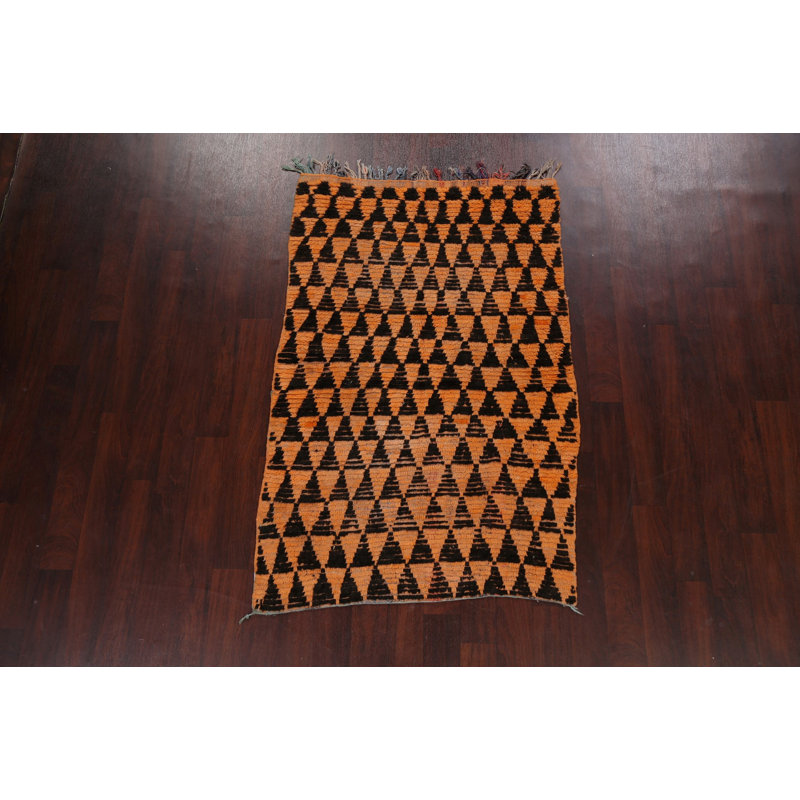 Tapis unique en laine noué à la main orange et noir de 3 pi 9 po x 5 pi 8 po des années 1940