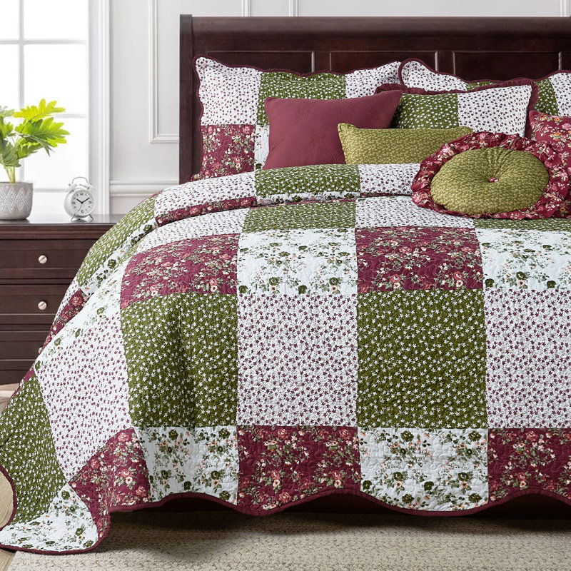 8 Piece Patchwork Bedspread Set, Burgundy, King Quilt + 4 Shams + 3 Throw Pillows