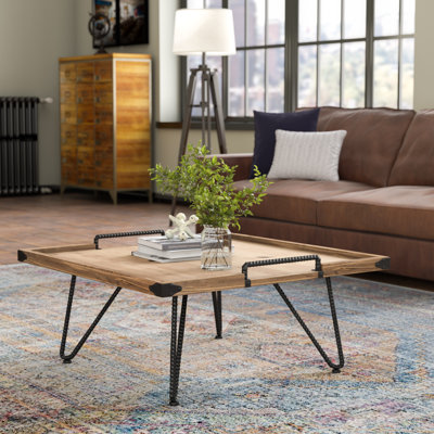 Table basse avec plateau