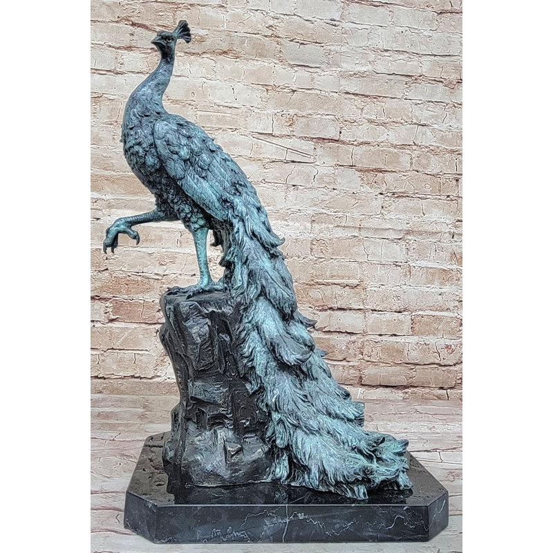 Sculpture bronze paon avec longues plumes de la queue patine verte sur base de marbre