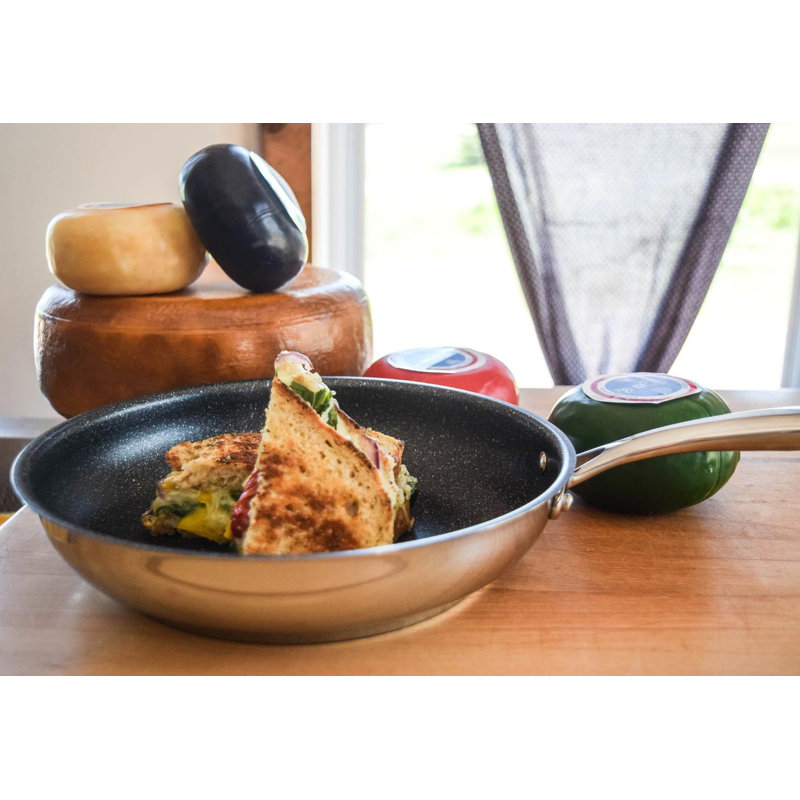 Meyer Accolade 24cm NonStick Skillet Fry Pan Made in Canada, 10"