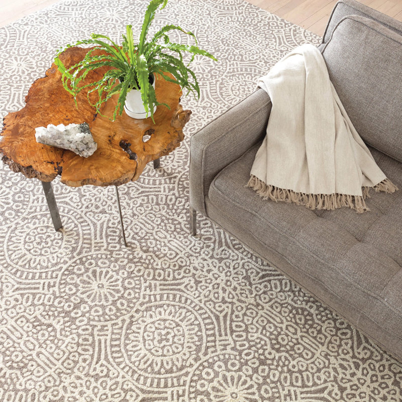 Temple Taupe Hand Micro Hooked Wool Rug, Rectangle 4' x 6'