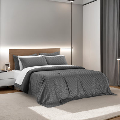 Dailynap Geometric Patterned Multi-style Plaid Bedding Set