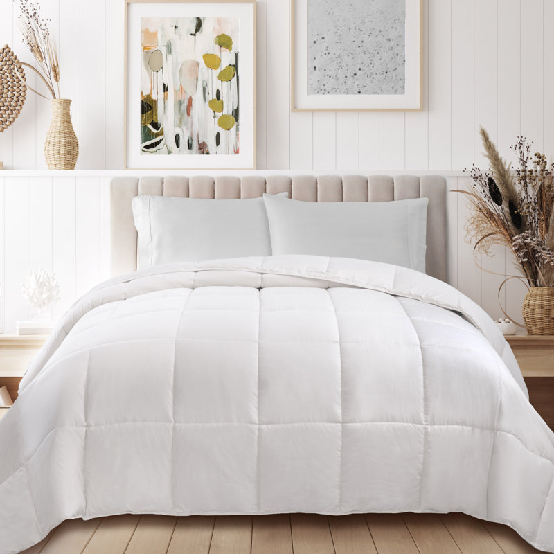 Superior Classic Comforter Reversible Medium Weight Down Alternative Bedding, White, King Comforter
