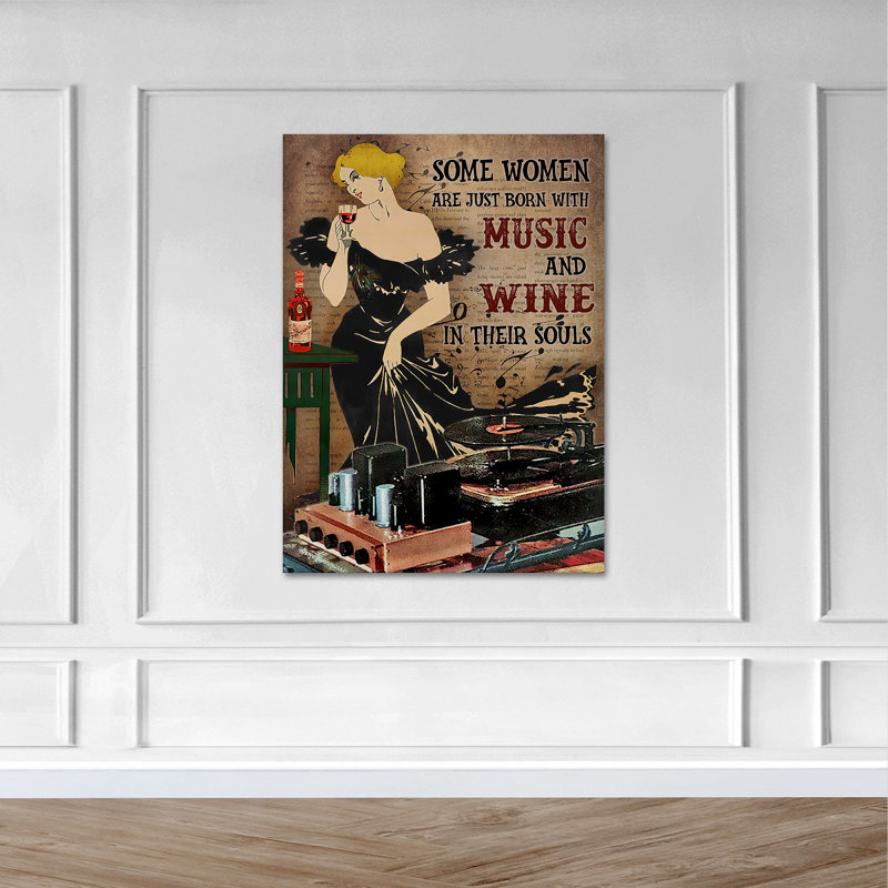 Femme sexy buvant du vin - impression sur toile tendue, H 14 po x l 11 po x P 2 po