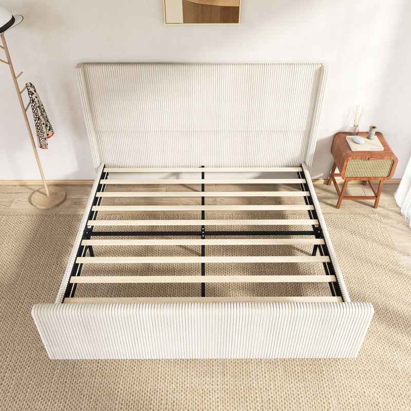 Lit plateforme tapissier en bois avec très grande tête de lit, Très grand lit