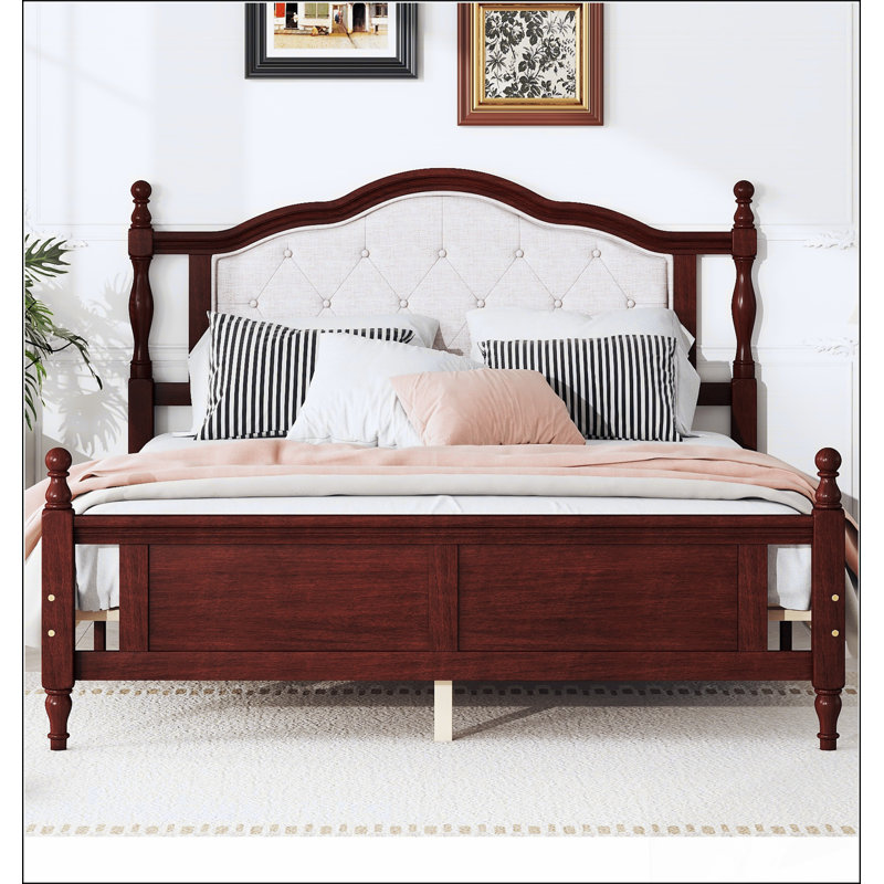 Grand lit en cerisier avec une construction durable et un design élégant, parfait pour un confort et un style durables.
