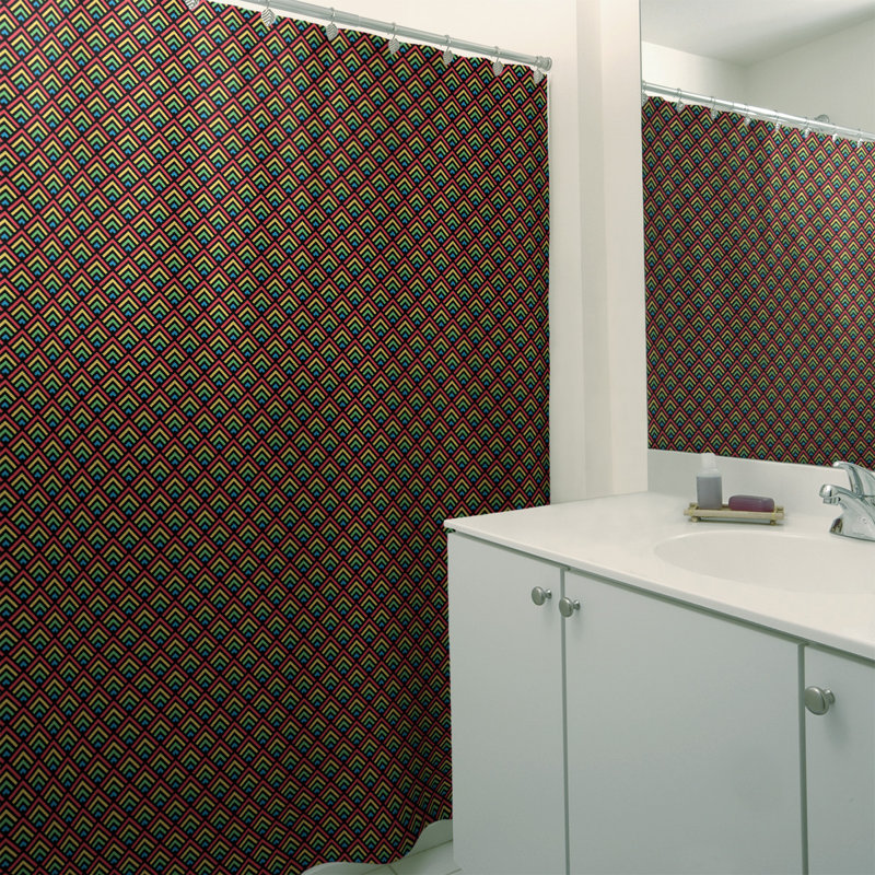 Rideau de douche simple à rayures katelyn elizabeth geometric dégradé, Rouge / Vert / Noir