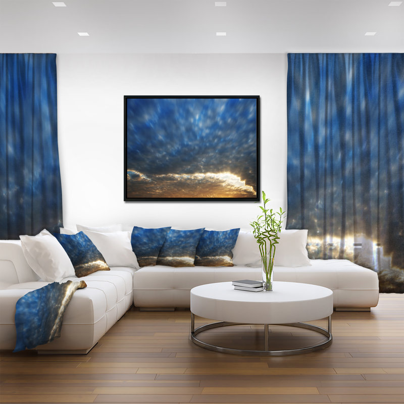 «Dramatic Blue and Brown Skies», reproduction de photo sur toile tendue encadrée, H 12 po x l 20 po x P 1 po