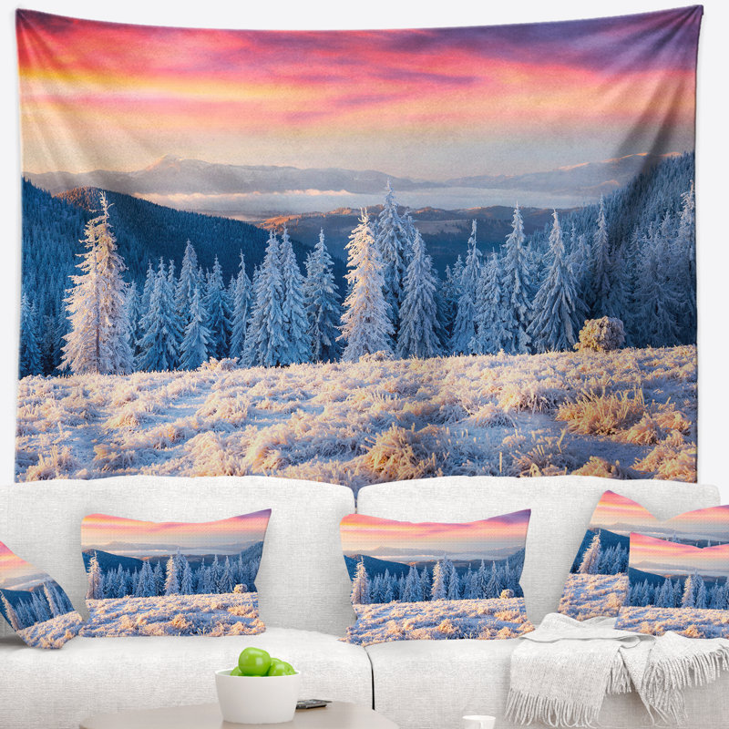 Paysage, incroyable lever de soleil hivernal dans la tapisserie des montagnes, H 32 po x l 39 po